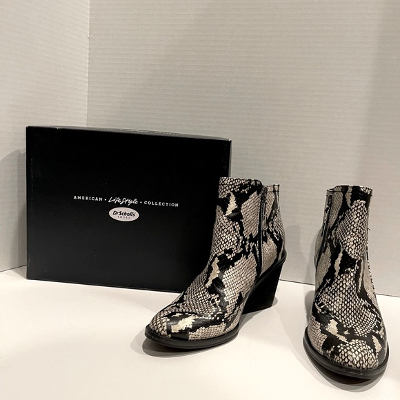 Women's Dr. Scholl's Morgan Wedge Bootie Black/White Snake Print Faux Leather. - Picture 5 of 9